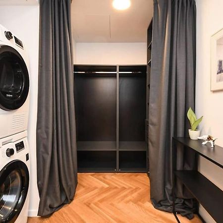Skypark Luxury Apartment With Skyline View & Free Parking Μπρατισλάβα Εξωτερικό φωτογραφία