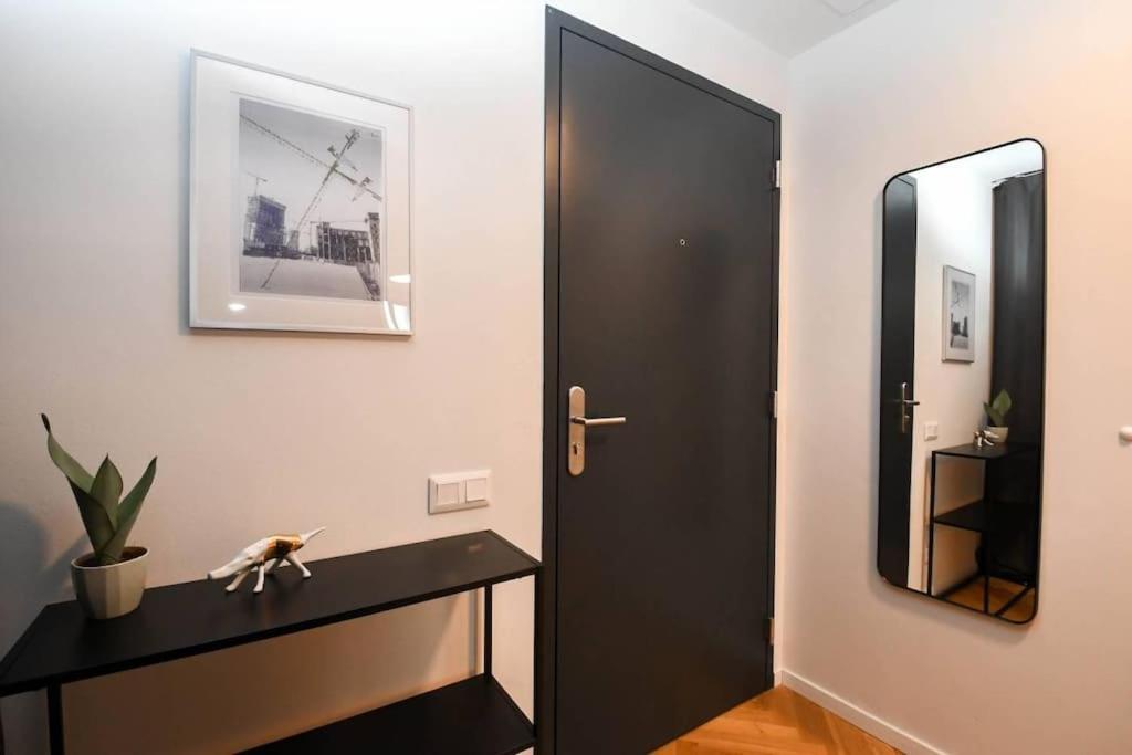 Skypark Luxury Apartment With Skyline View & Free Parking Μπρατισλάβα Εξωτερικό φωτογραφία
