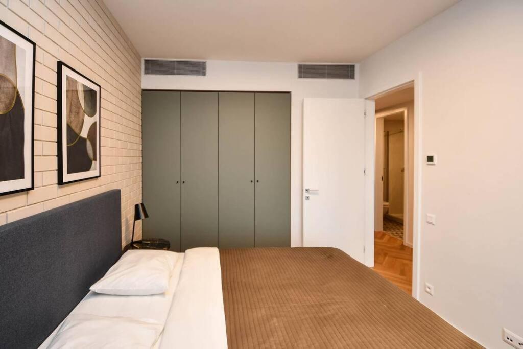 Skypark Luxury Apartment With Skyline View & Free Parking Μπρατισλάβα Εξωτερικό φωτογραφία