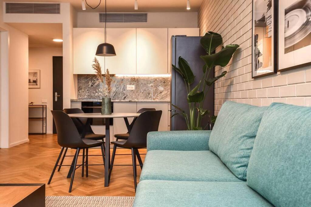 Skypark Luxury Apartment With Skyline View & Free Parking Μπρατισλάβα Εξωτερικό φωτογραφία